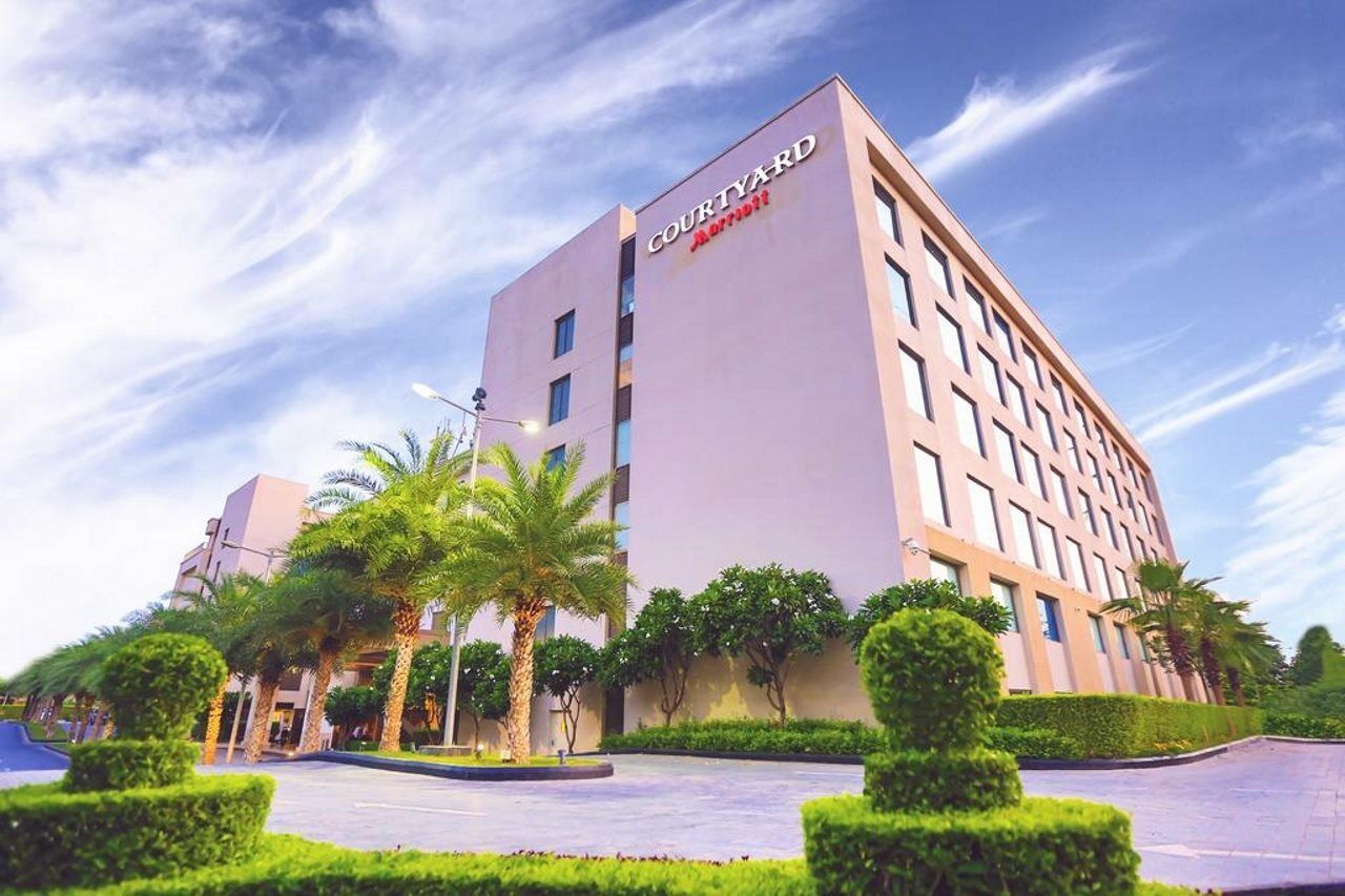 Courtyard By Marriott Agra Hotel Agra  Exterior photo